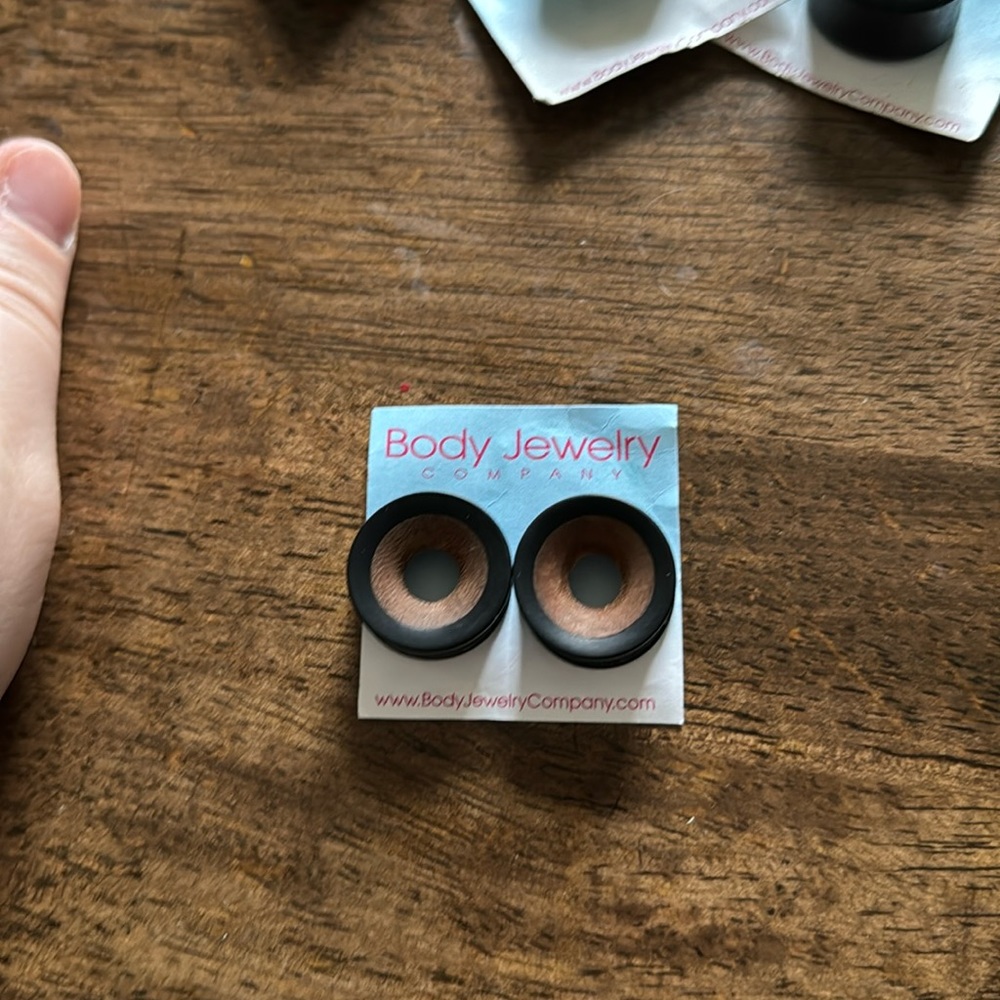 Two tone wood gages